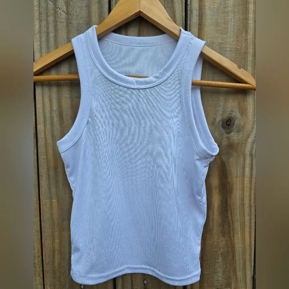 Great Condition- White Ribbed Tank Top - Picture 4 of 4